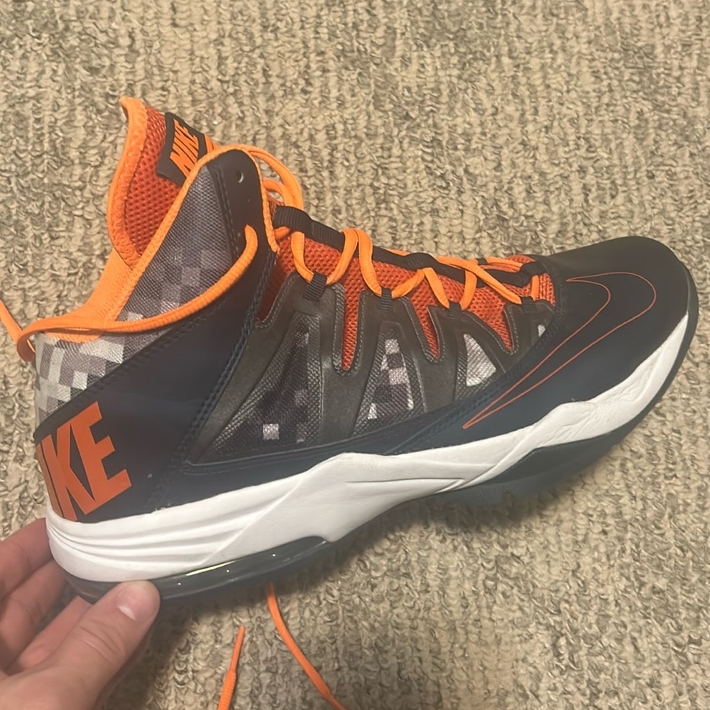 Men’s Nike Max Air Size 12 Brand New